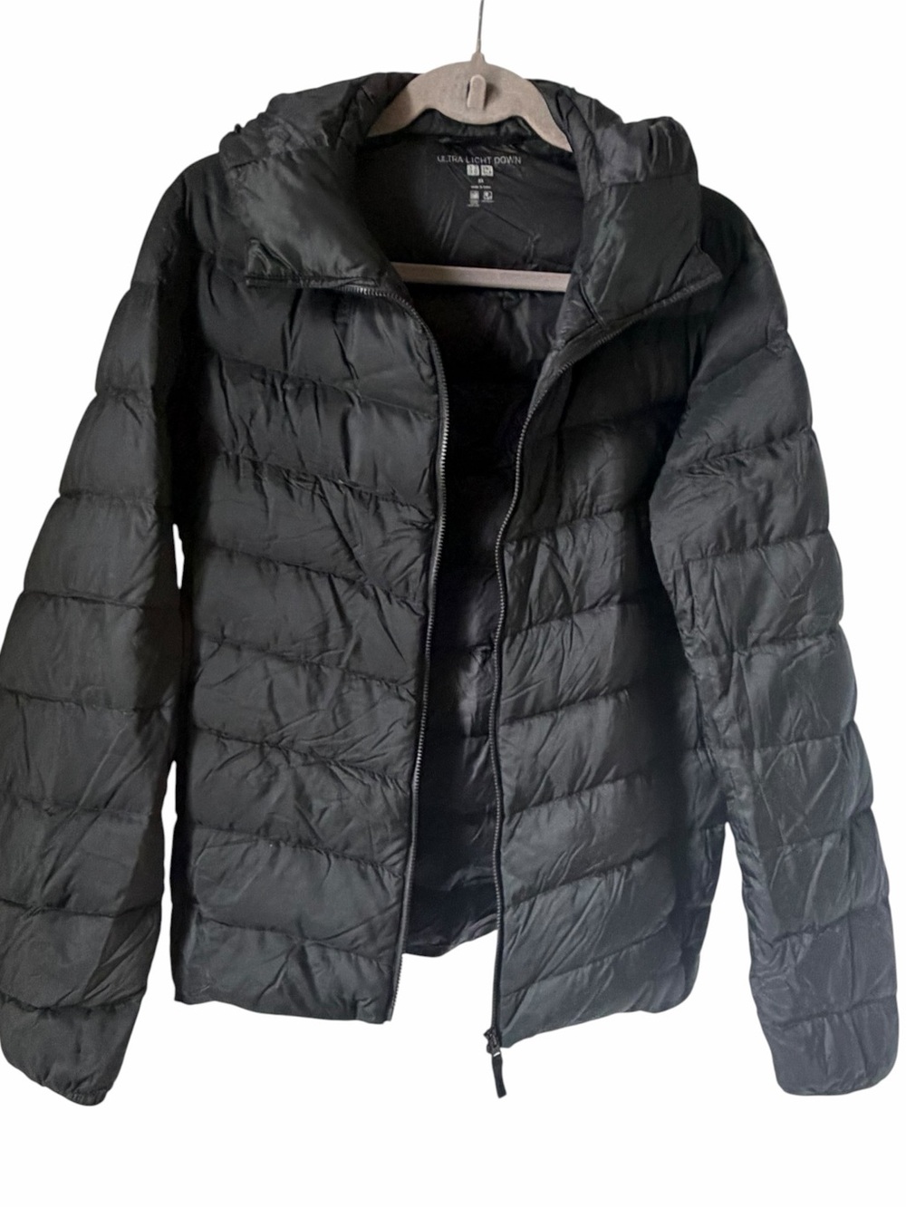 Uniqlo Black Hooded Packable Puffer Jacket Ultra Lightweight - Picture 2 of 6